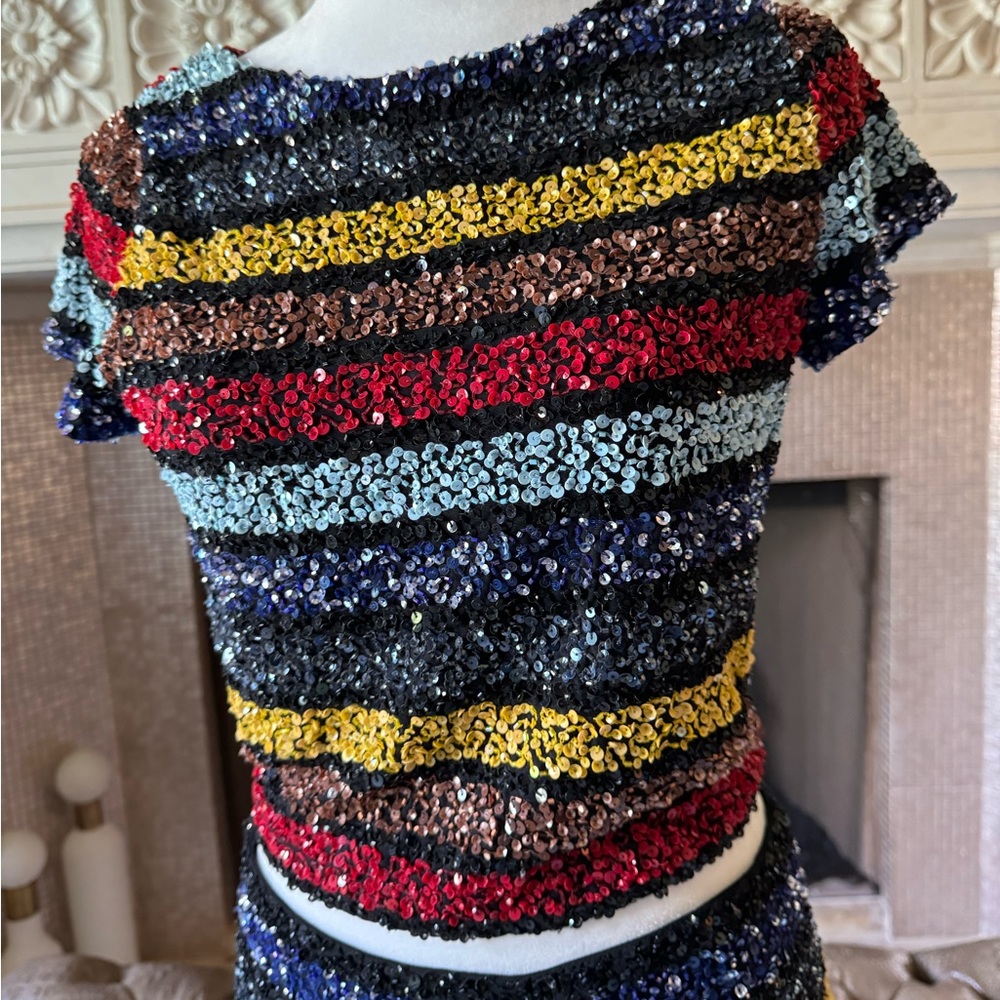 Two piece sequence set - Picture 6 of 9